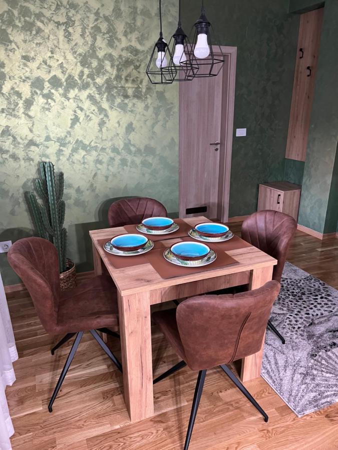 Jungle Lux Apartment Cacak Ngoại thất bức ảnh